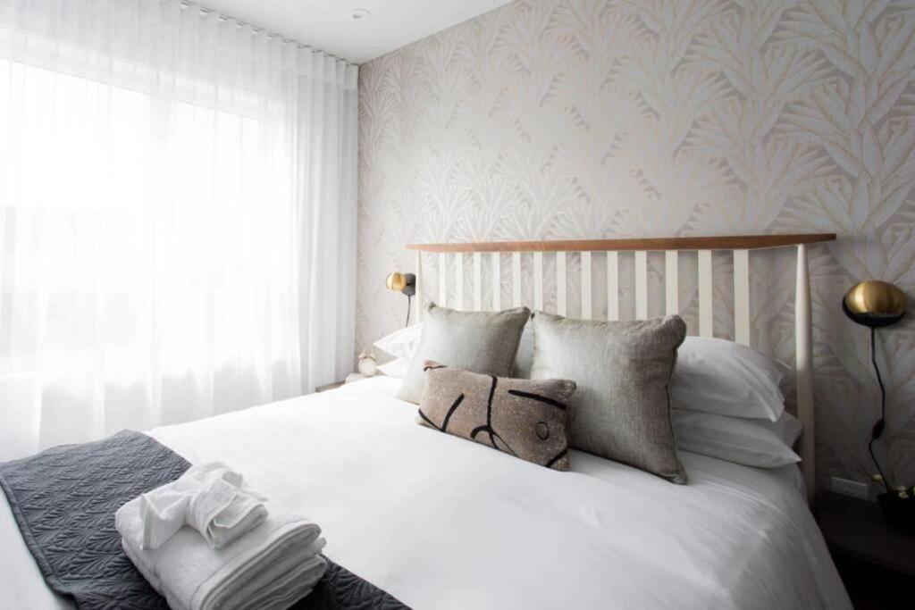 Wonderful Studio In Little Italy With Full Bath By Den Stays Montreal Exterior foto